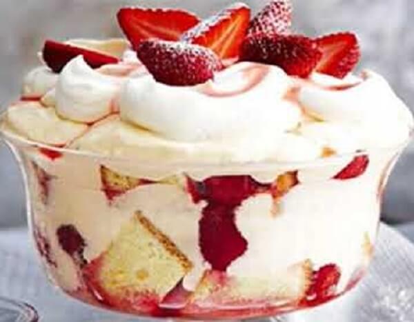 Resep Puding Trifle Strawberry