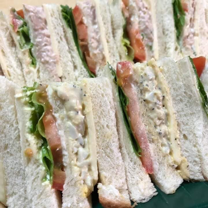 Sandwich Isi Tuna